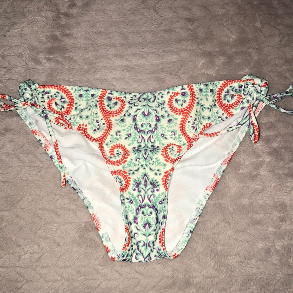 Bikini bottoms